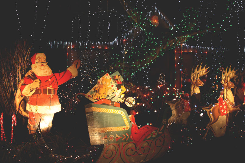 vintage-christmas-yard-decorations-santa