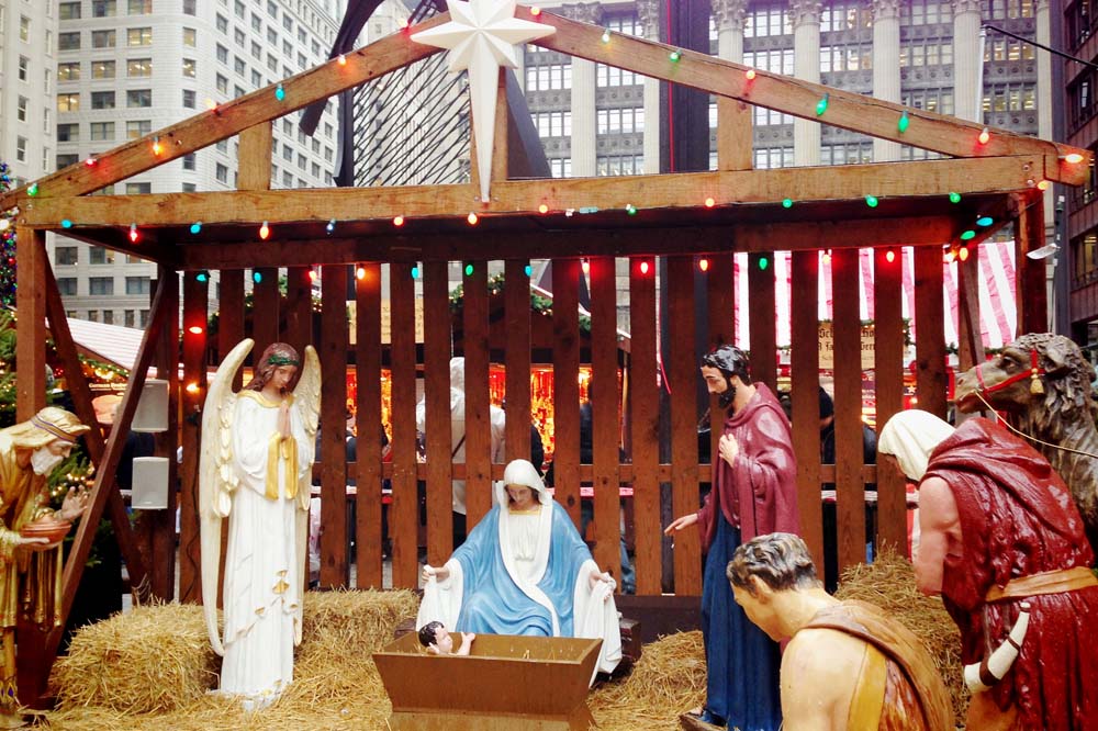 Outdoor nativity scene in downtown Chicago